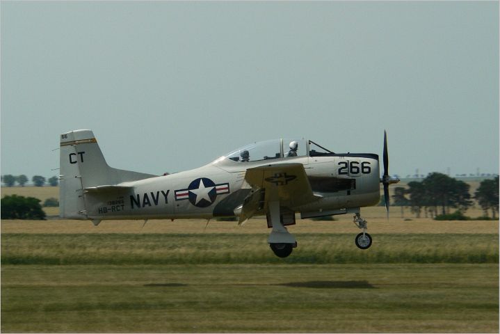 Skyraider2.jpg